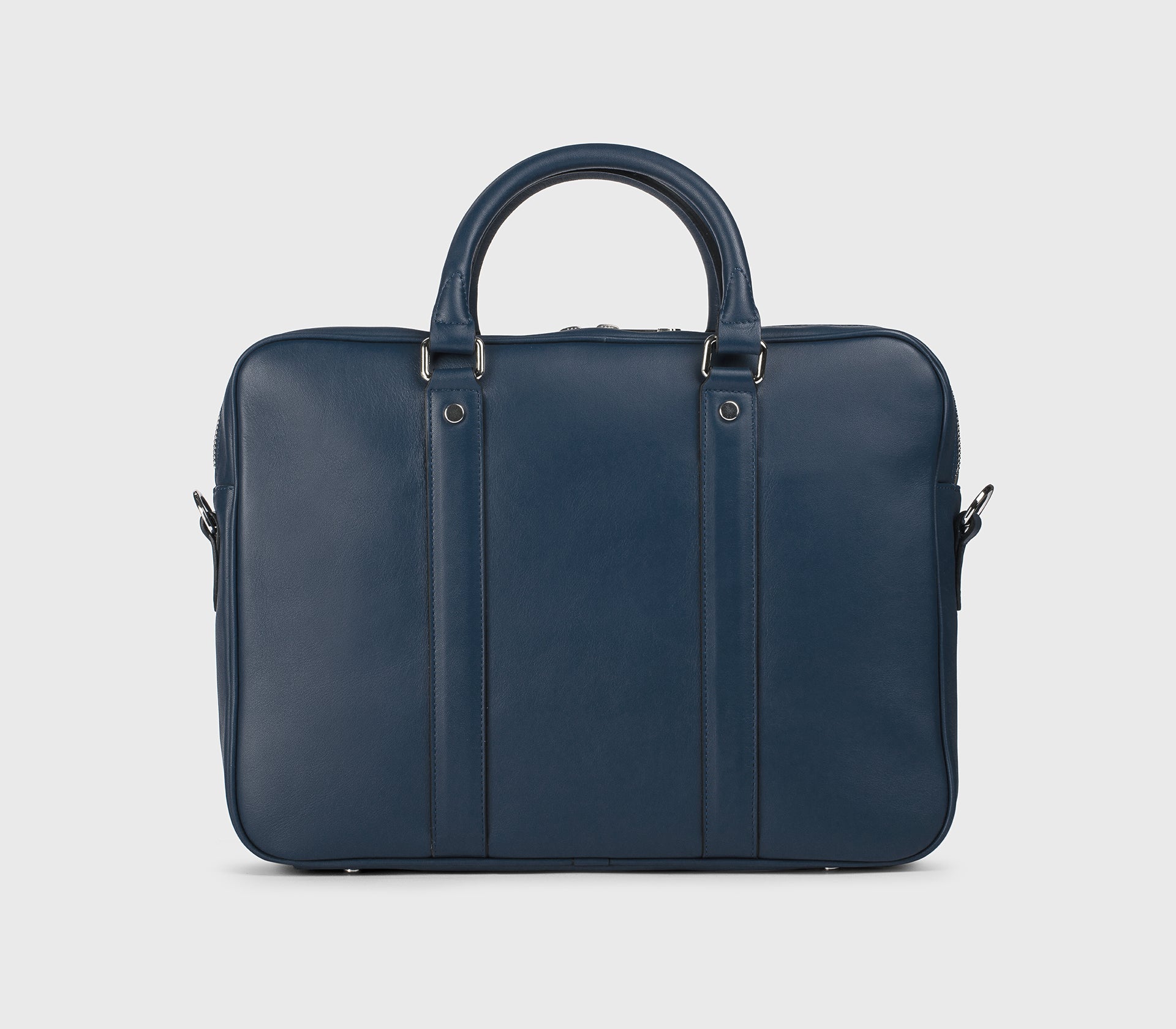 Weekender aus blauem Leder im Farbton „Avio“