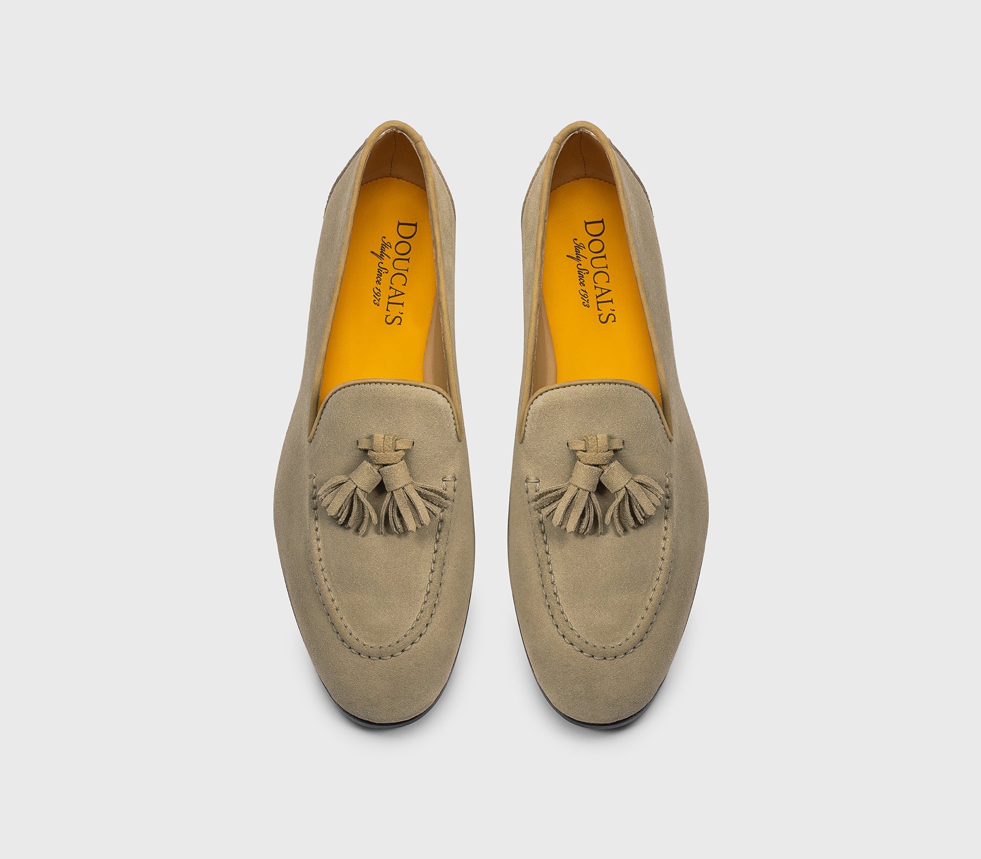 DD8313MEGNUF229NC30 - Mocassino con nappine in suede camel