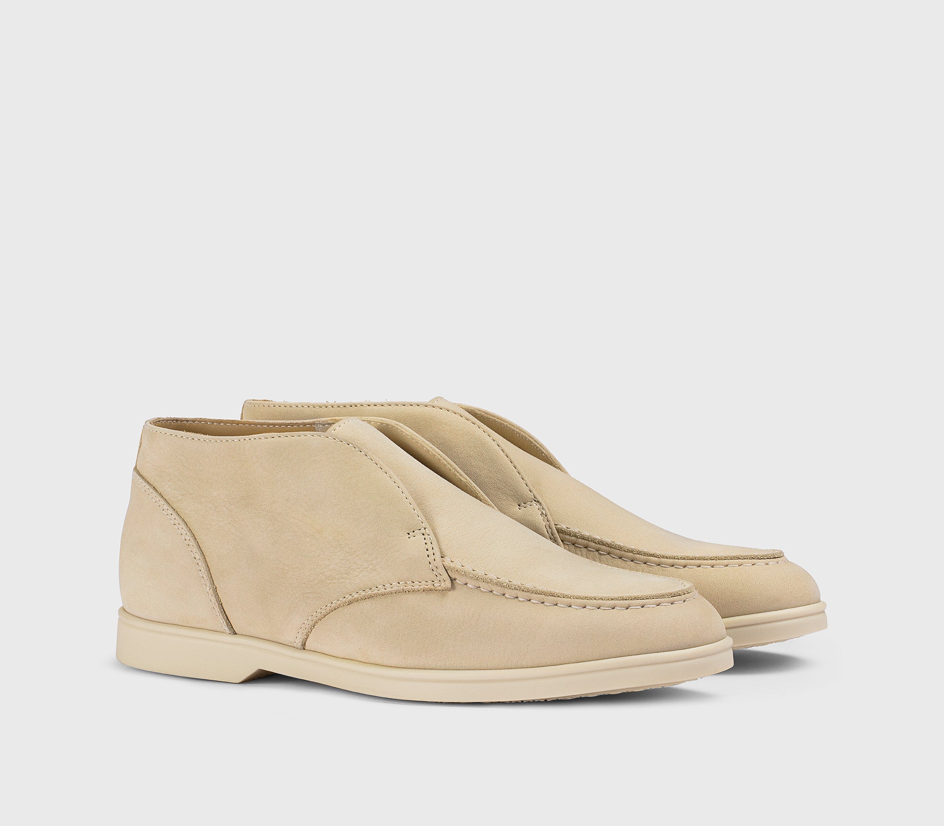 Chalk white leather desert boot