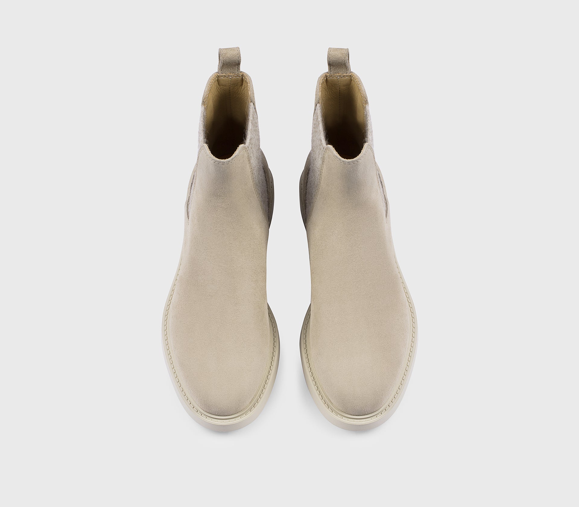 DD8923BRUGUF252WC15 - Stivaletto in suede sabbia