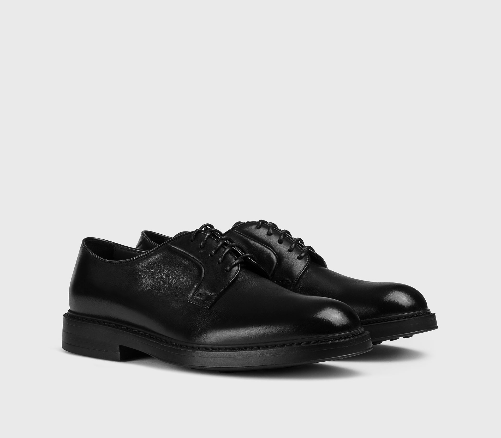 DU1385BRUXUF188NN00 - Stringata derby in pelle nera