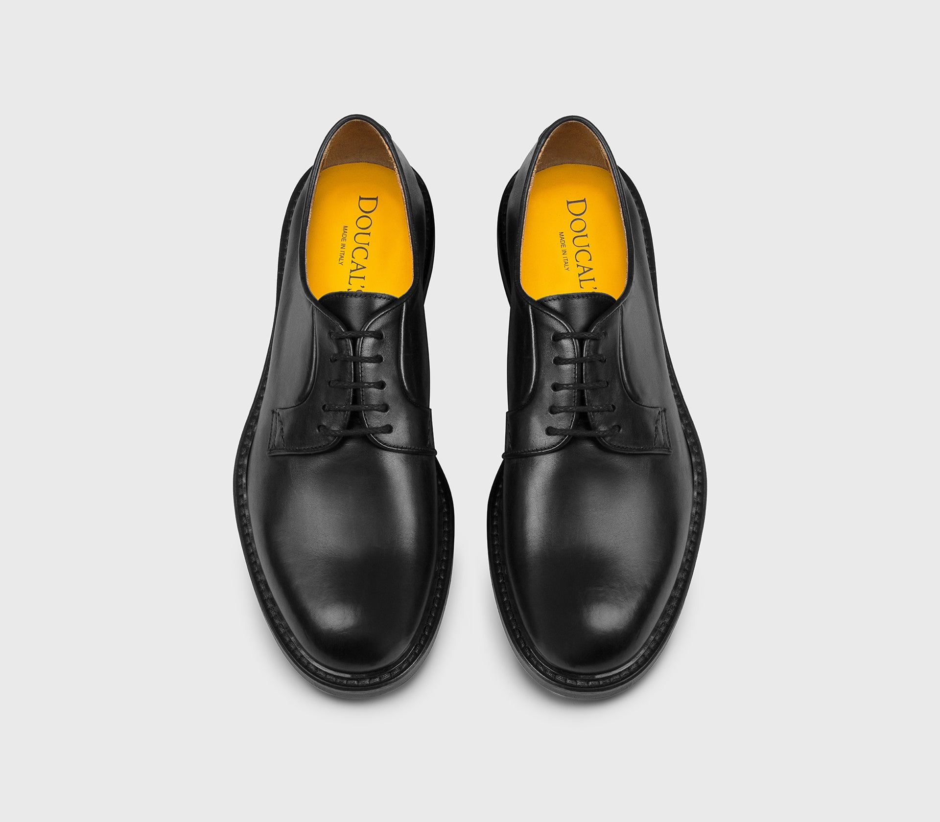 DU1385PHOEUY259NN00 - Stringata in pelle nera