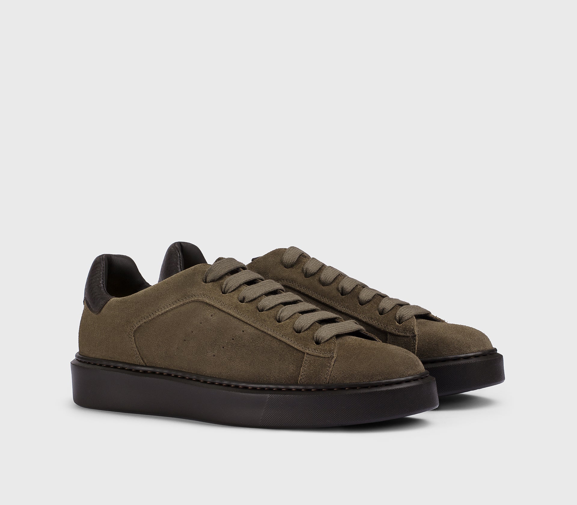 DU2852ALEXPF880TM49 - Sneaker in suede creta con dettaglio in pelle
