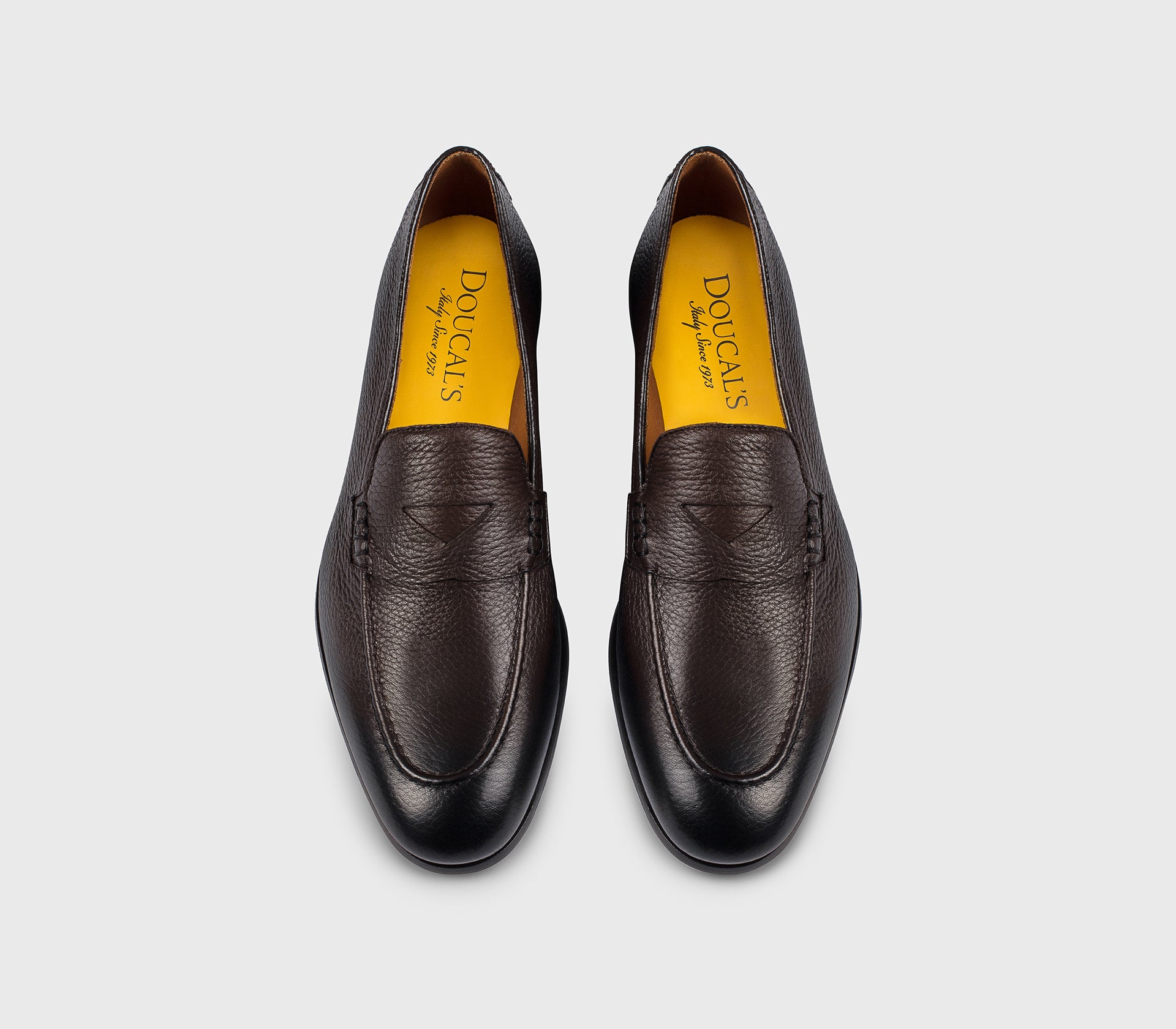 Mocassin en cuir de cerf brun foncé