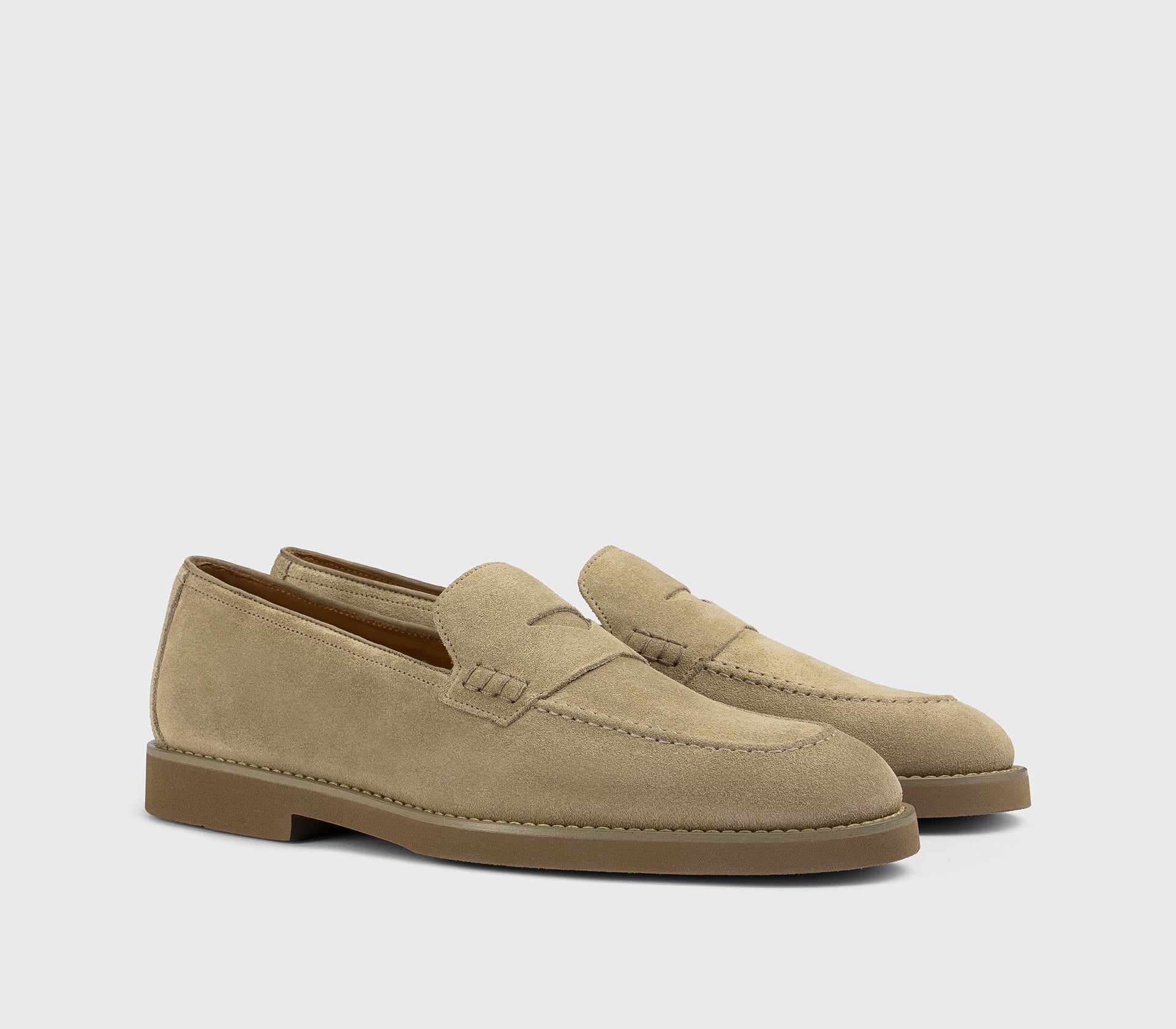 Mokassin aus sandfarbenem Veloursleder