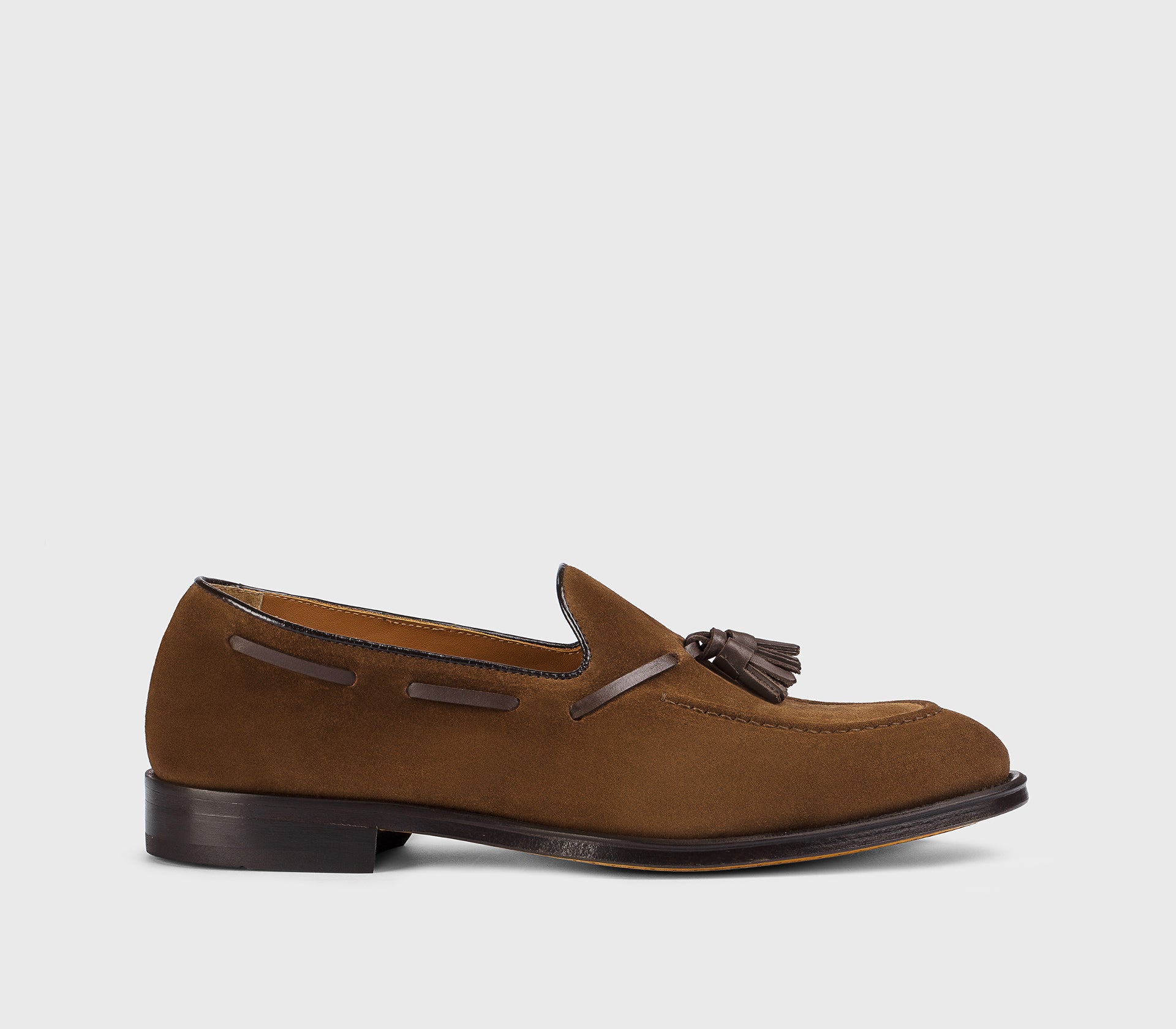 DU3339ORVNPY729TM01 - Mocassino con nappine in suede marrone "snuff"