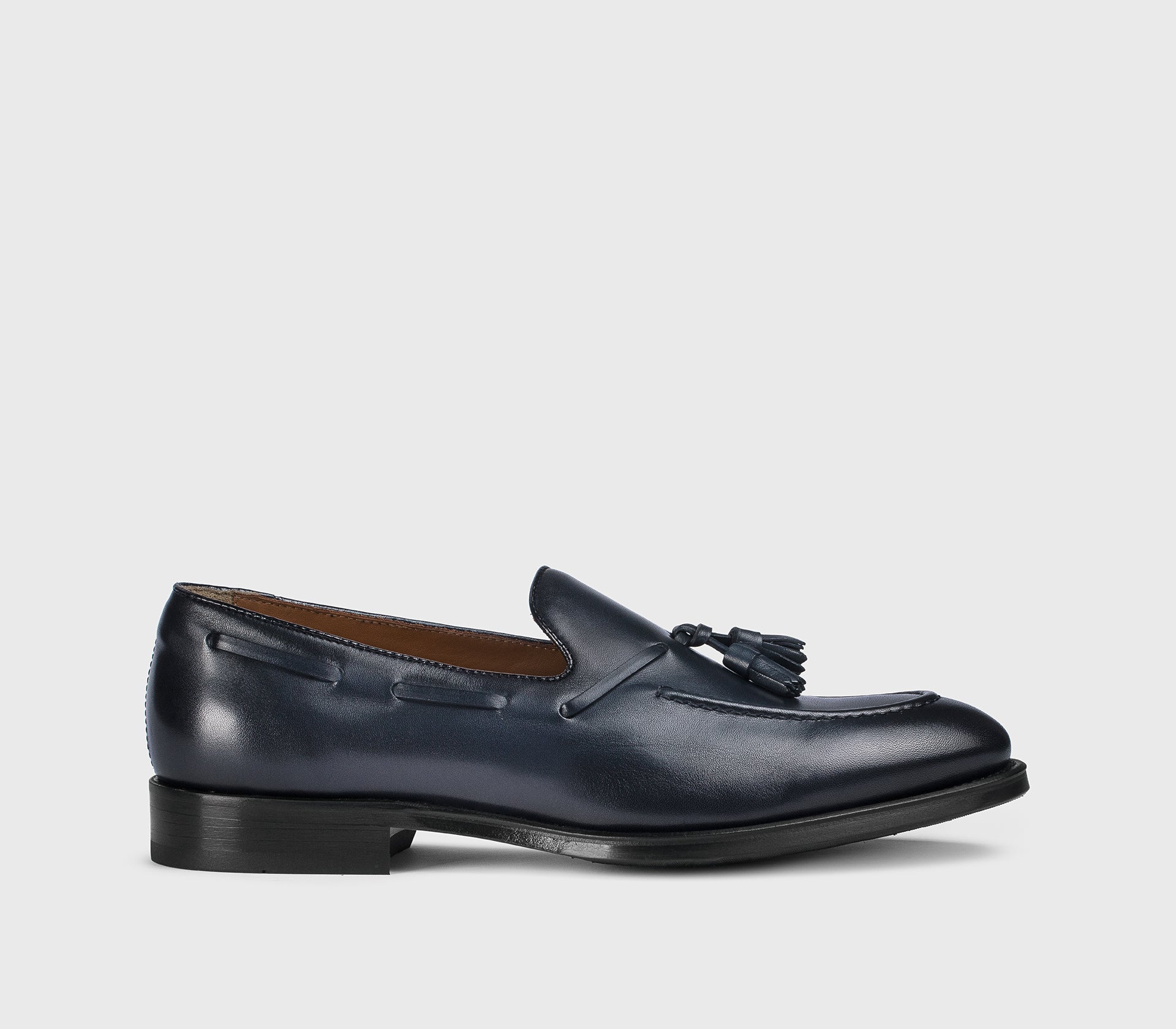 DU3339ORVXUF259NB00 - Mocassino con nappine in pelle blu