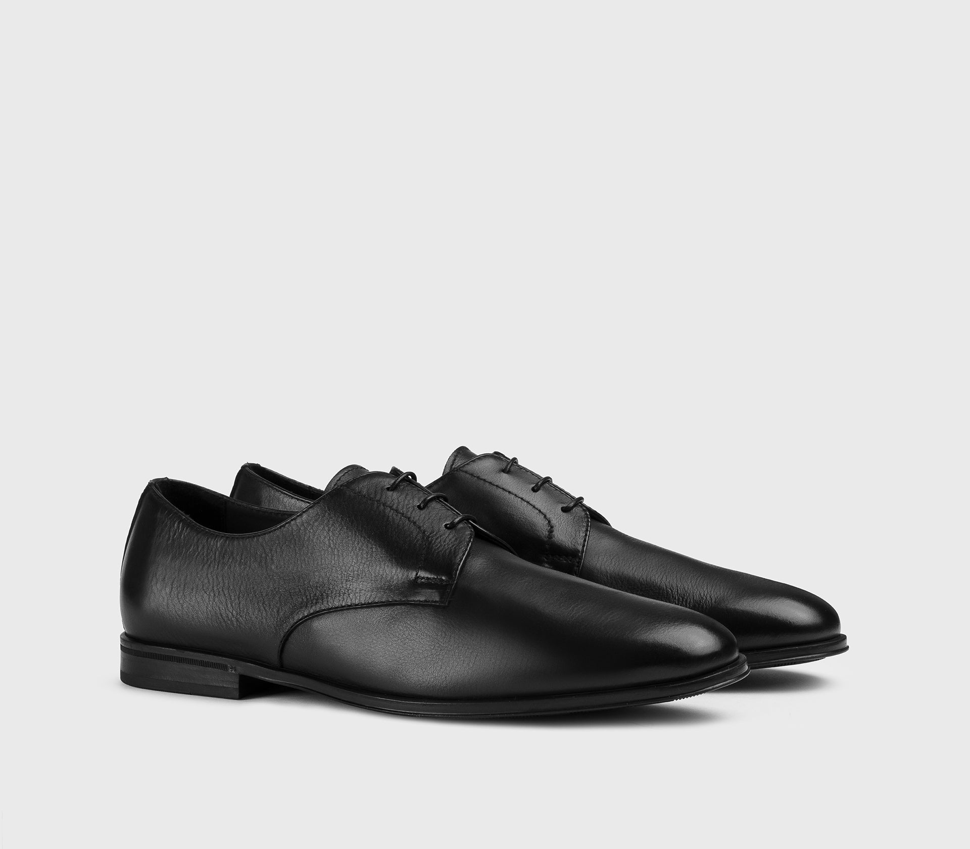DU3394NOTTUZ216NN00 - Stringate in pelle nera