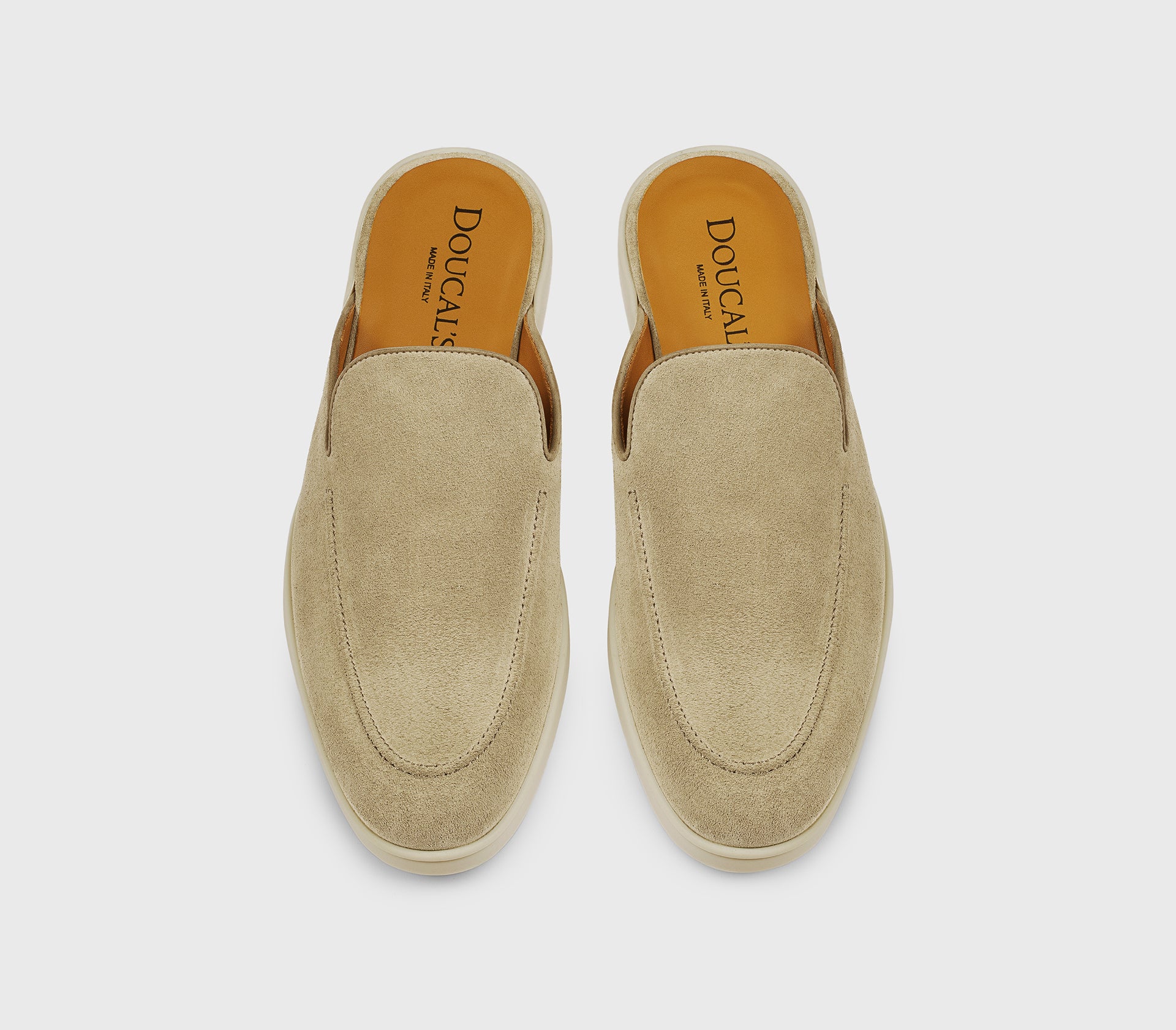 DU3417NWMAUF009GC15 - Mule in suede sabbia