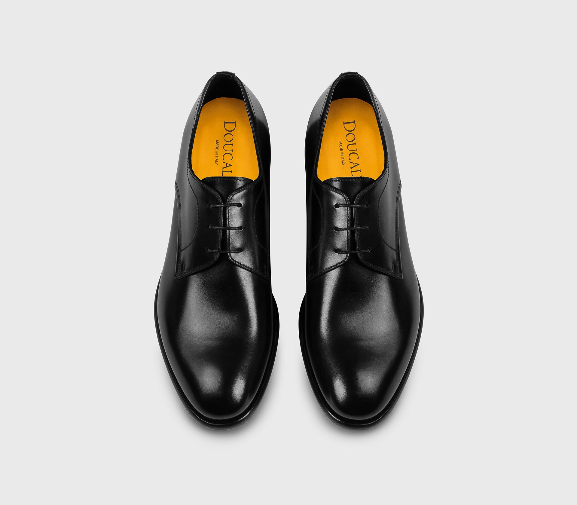 DU3550FREDUF159NN00 - Stringata in pelle nera