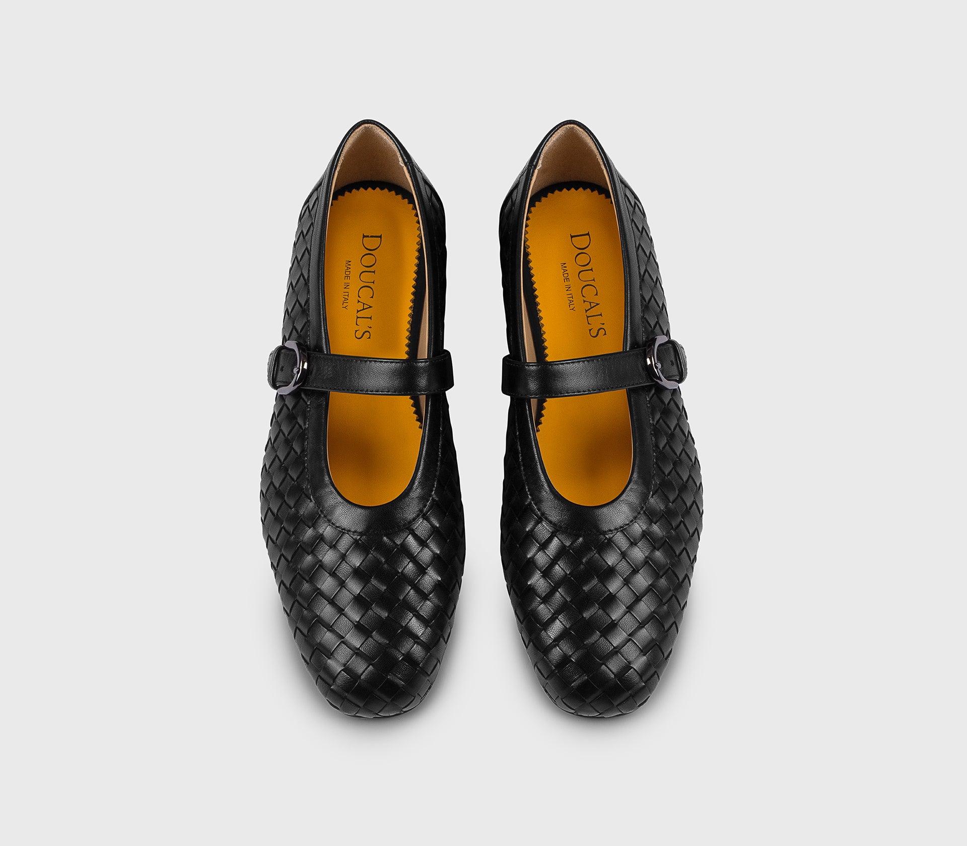 DD8857MAENUF217NN00 - Ballerina con cinturino in pelle nera
