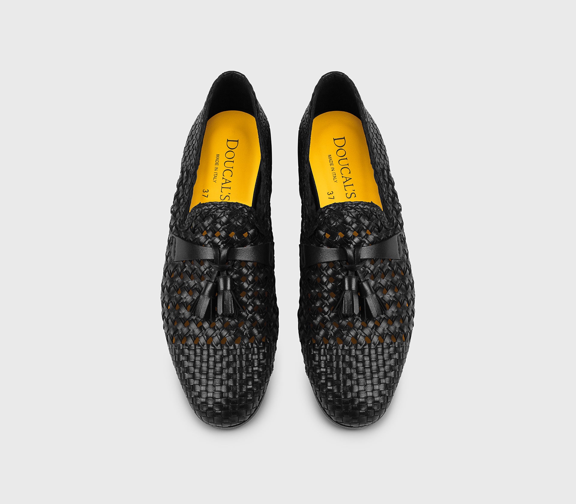 DD8875MEGNUZ280NN00 - Mocassino con nappine in pelle traforata nero