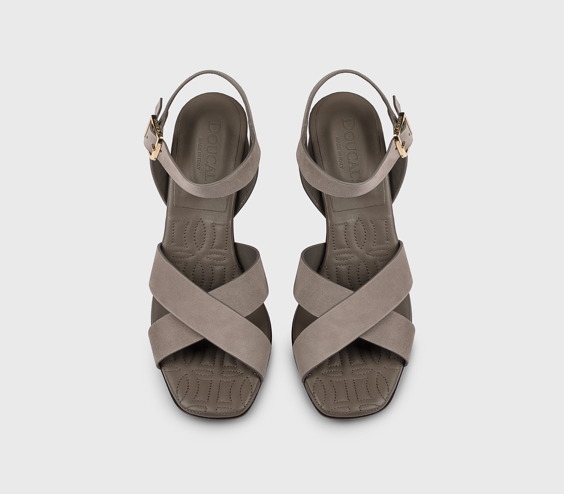 DD8884DAISUF278MN45 - Sandalo con fascia incrociata in suede grigio caldo
