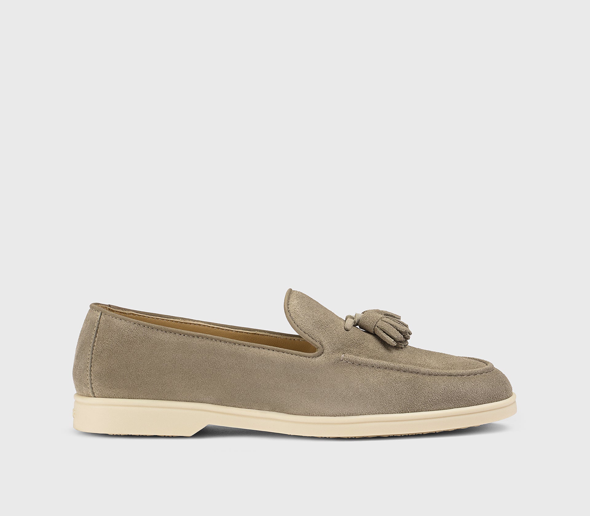 DD8896JOANUY229GM20 - Mocassino con nappine in suede fango