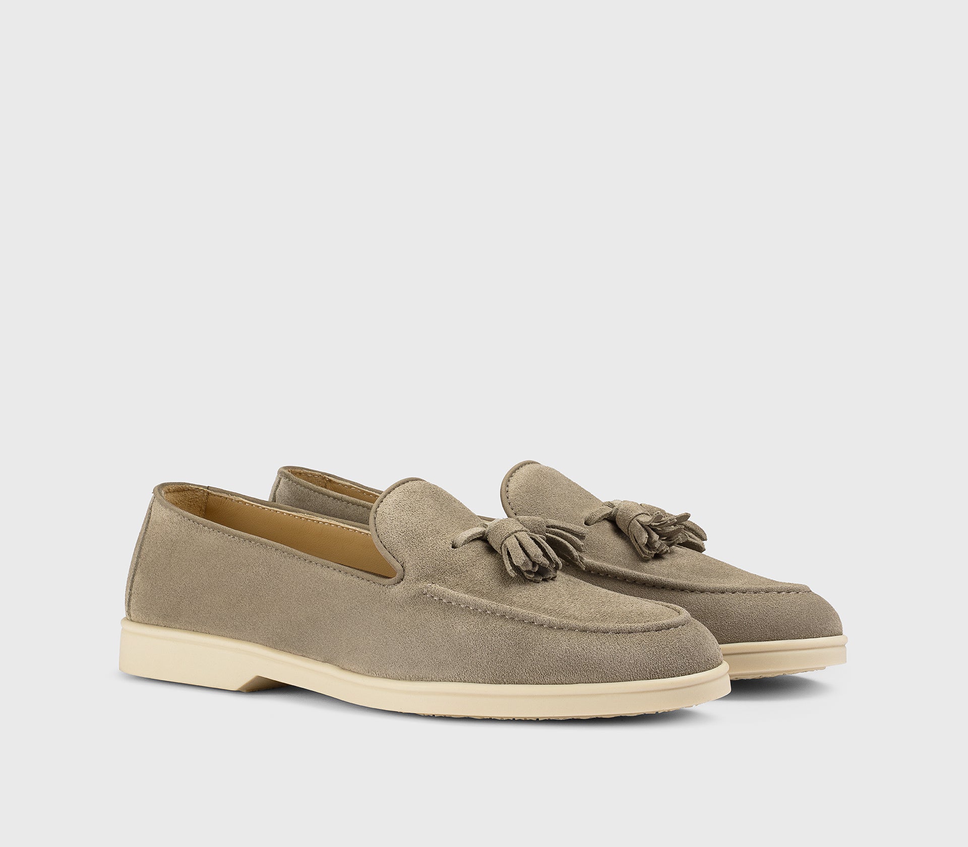 DD8896JOANUY229GM20 - Mocassino con nappine in suede fango