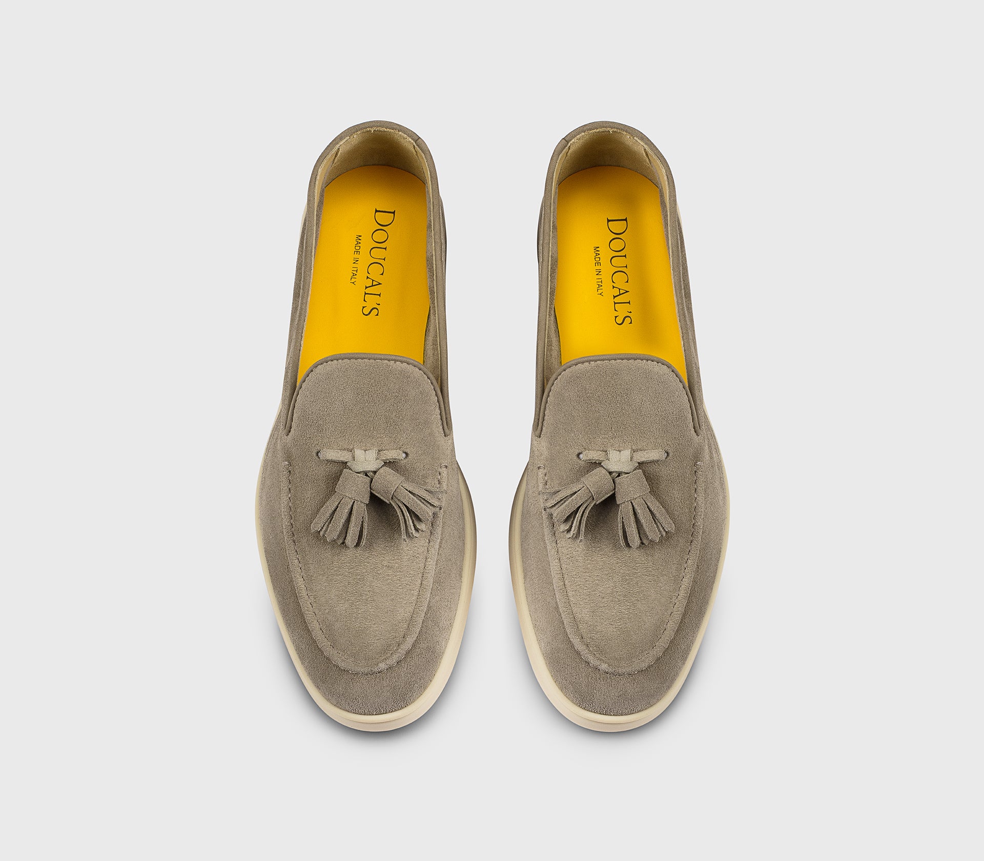 DD8896JOANUY229GM20 - Mocassino con nappine in suede fango