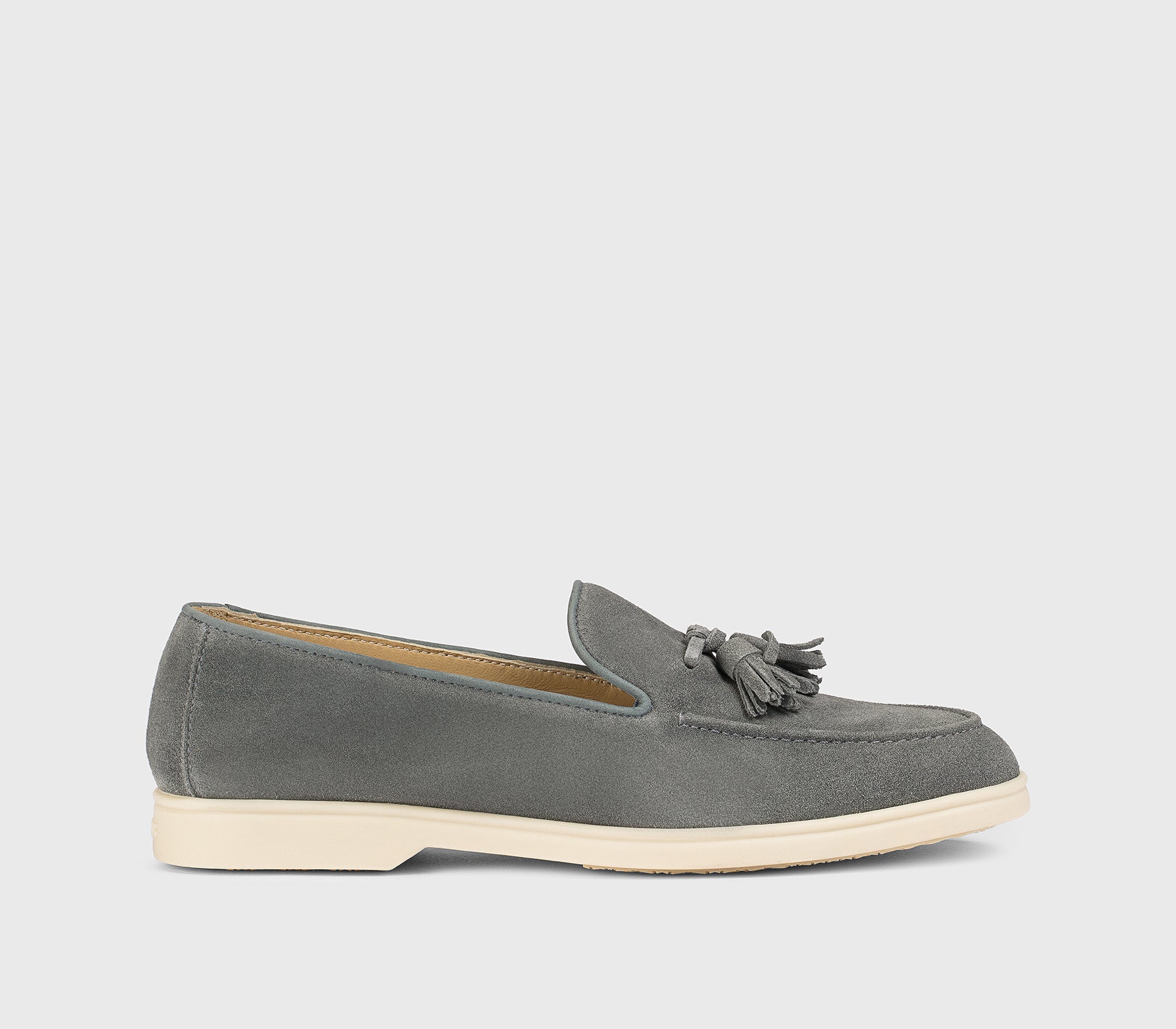 DD8896JOANUY229GN46 - Mocassino con nappine in suede grigio "storm"