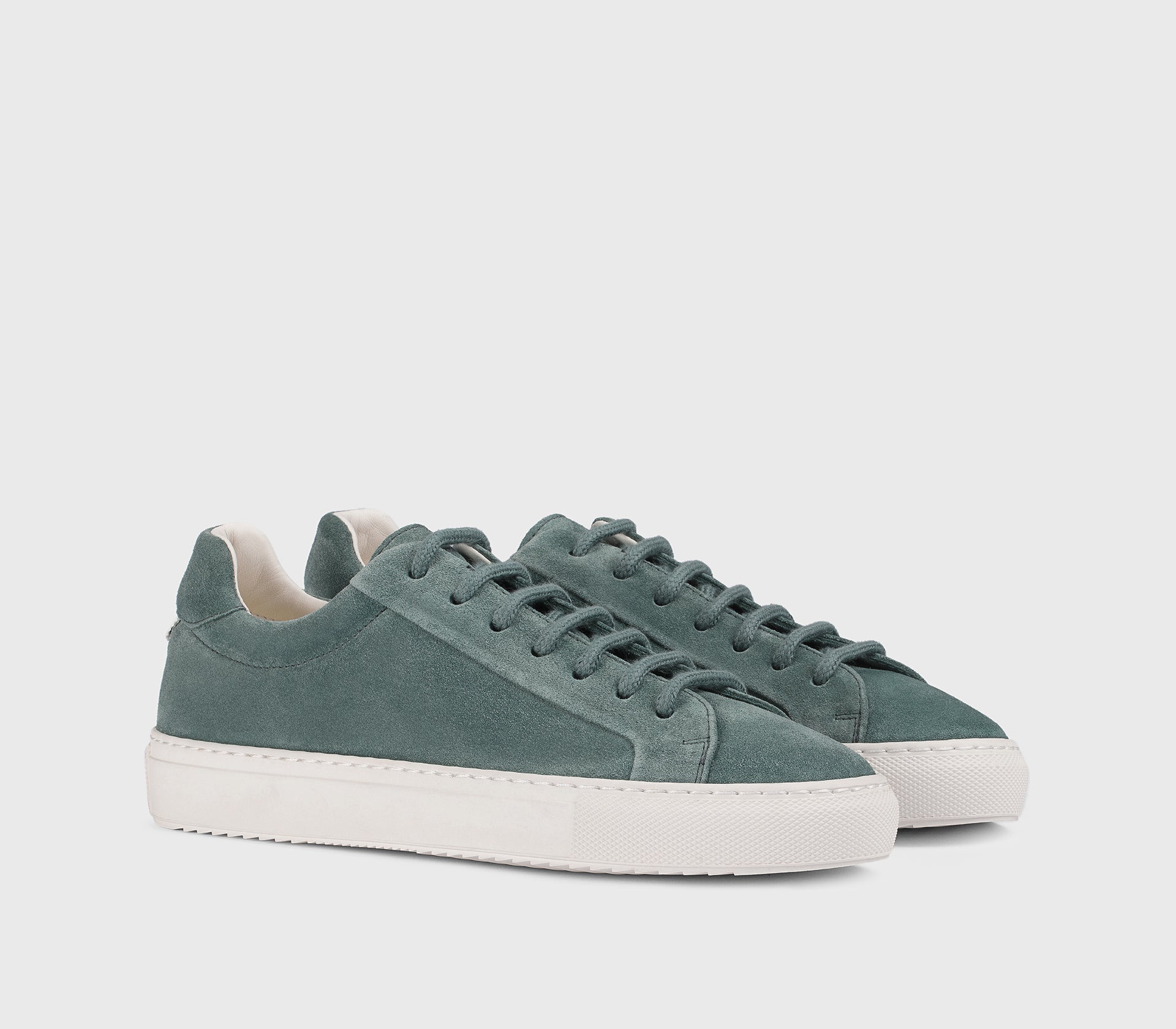 Sneaker aus Veloursleder im Blauton „Horizon“