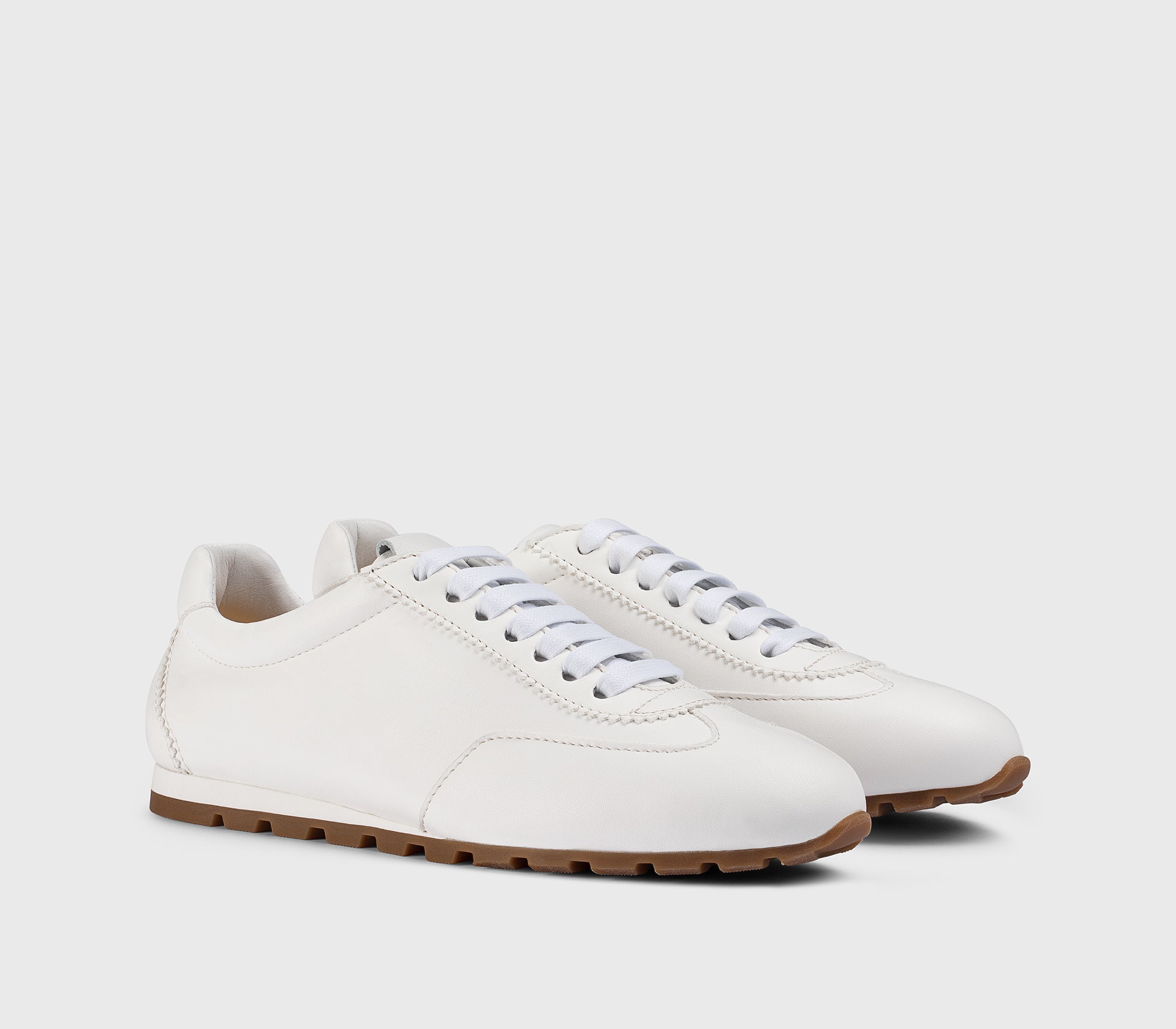 Sneaker en cuir blanc chaud