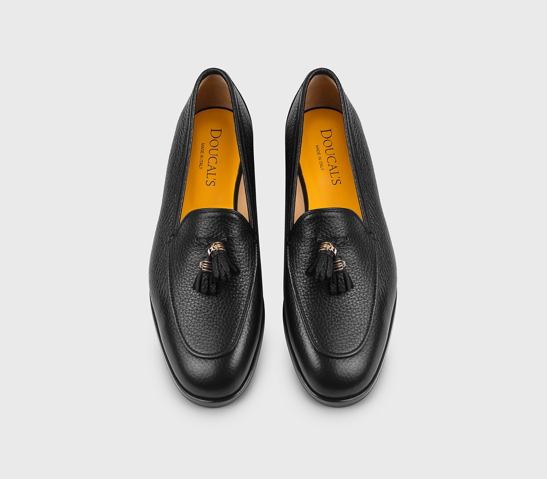 DD8943ELEAUF054NN00 - Mocassino con nappine in pelle di daino nero
