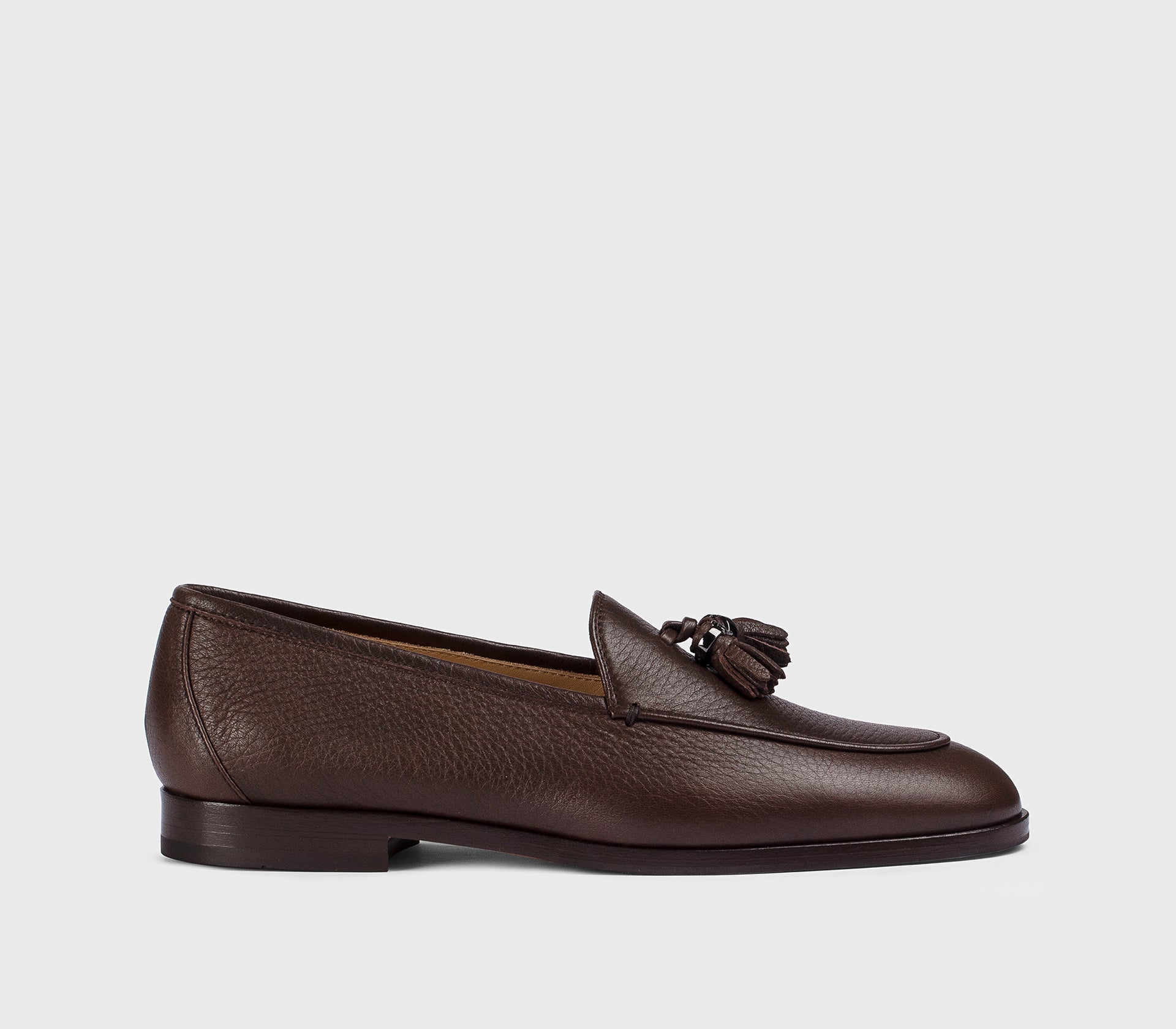 DD8943ELEAUF054TM00 - Mocassino con nappine in pelle di daino testa di moro