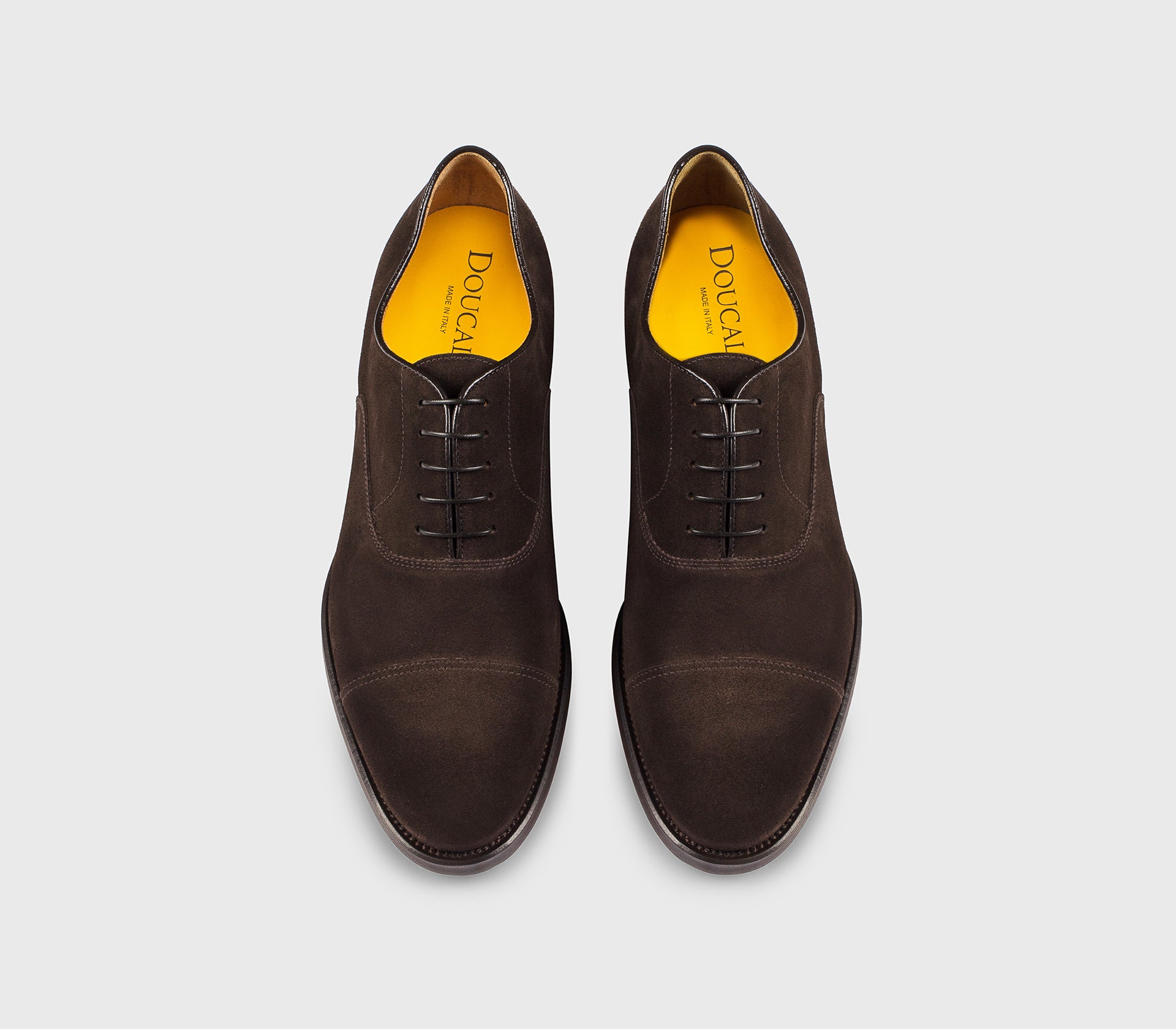 DU1002ORVNUF009TM23 - Stringata in suede marrone "terre"