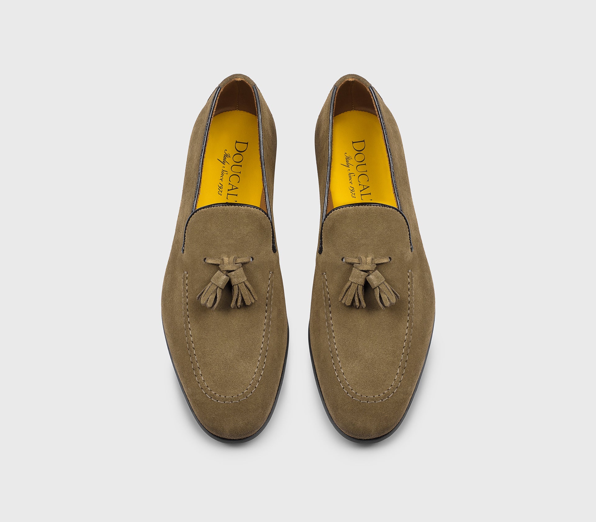 DU1080PANNUF009TV31 - Mocassino con nappine in suede "palude"