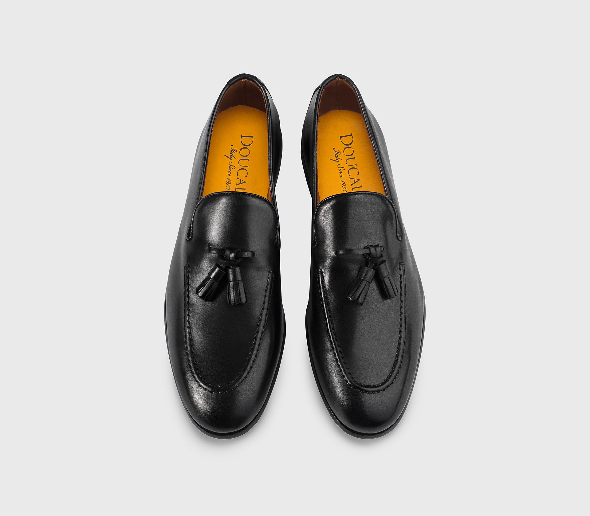 DU1080PANNUF159NN00 - Mocassino con nappine in pelle nero