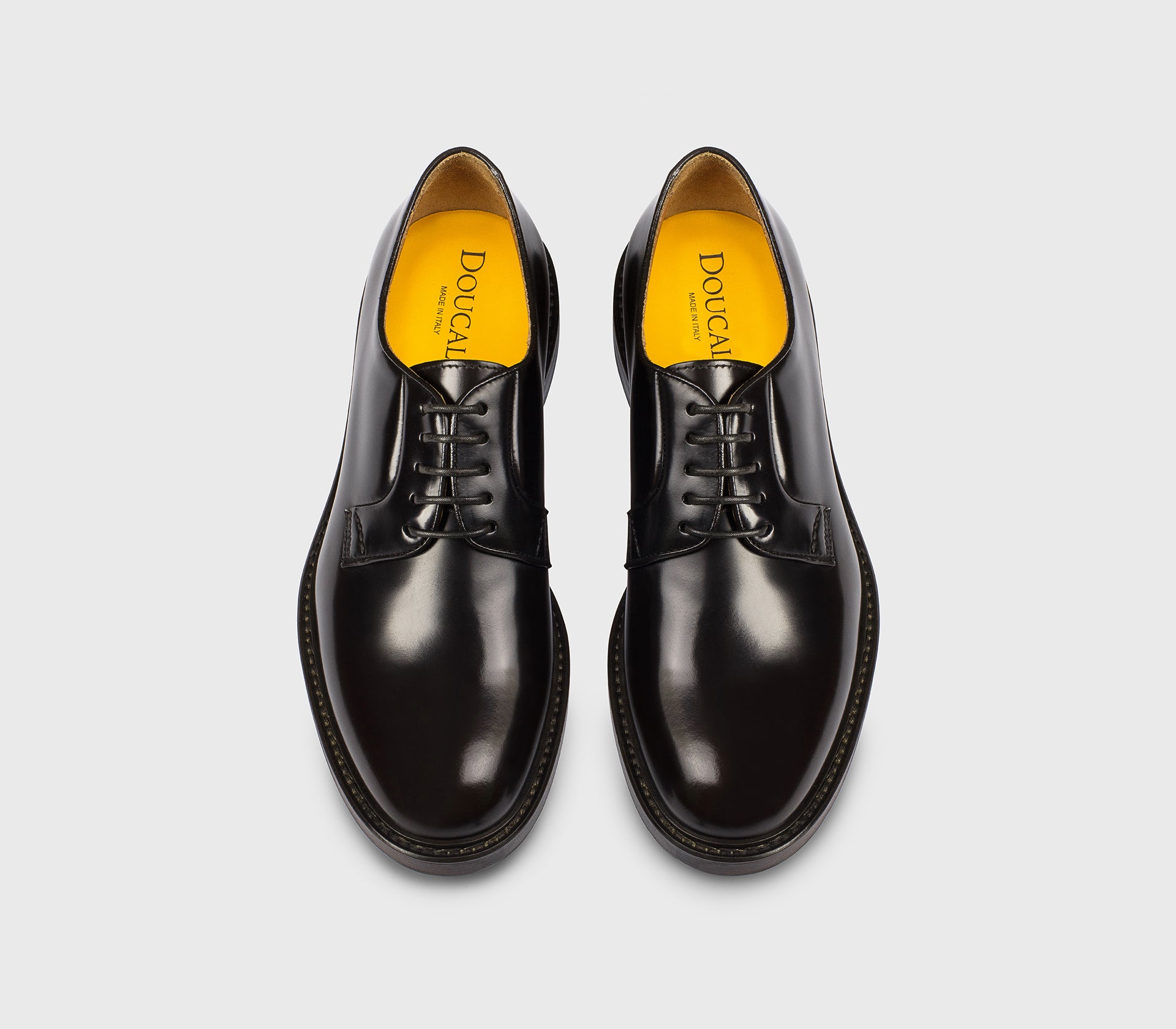 DU1385SIEWUF007TM02 - Stringata in pelle marrone "ebano"