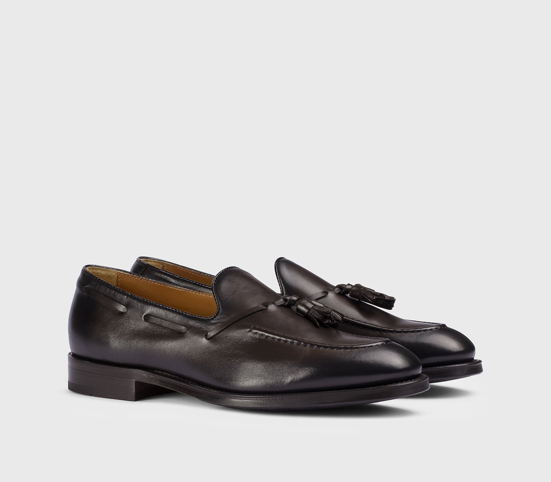 DU3339ORVXUF259TM00 - Mocassino con nappine in pelle testa di moro