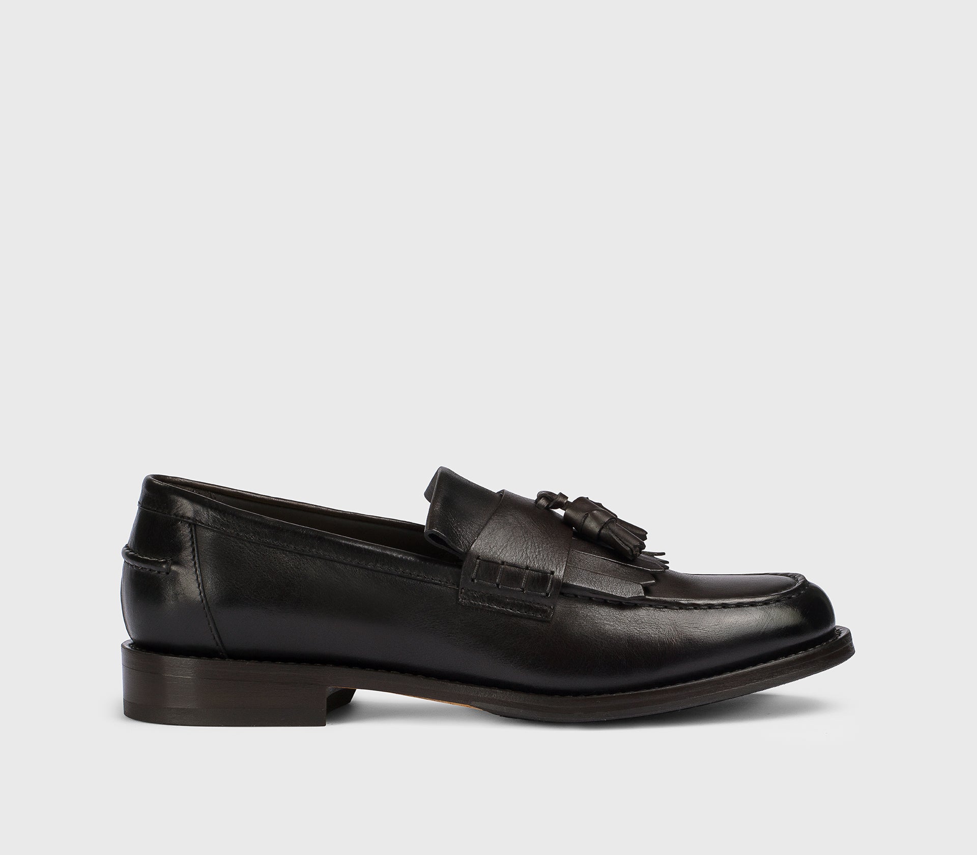 DU3498BRANUF188TM00 - Mocassino con nappine e frangia in pelle testa di moro