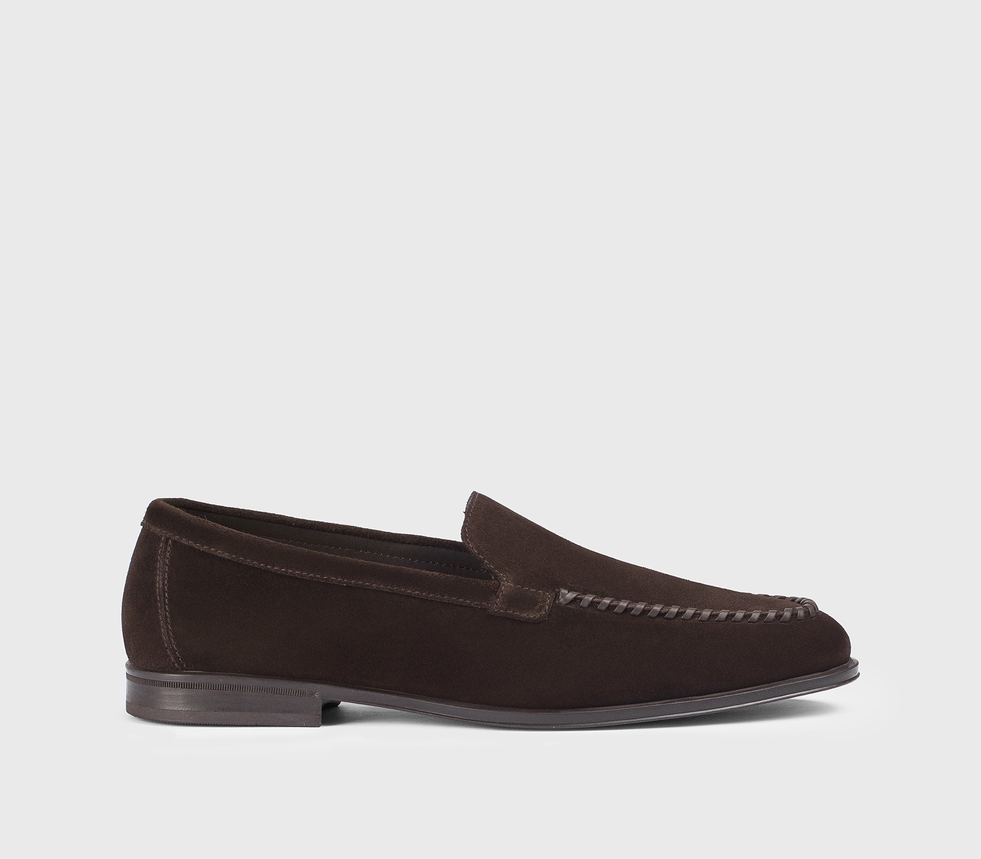 DU3517NOTTUY009TM23 - Mocassino in suede con infilature marrone "terre"