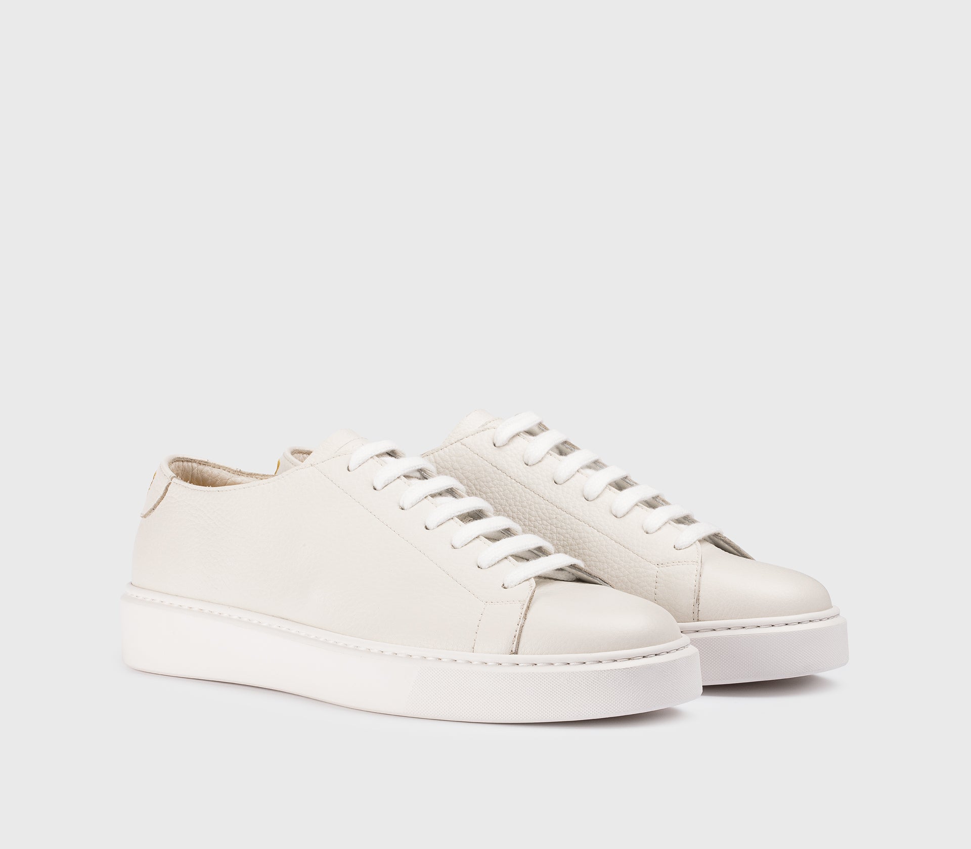 White tumbled leather sneaker
