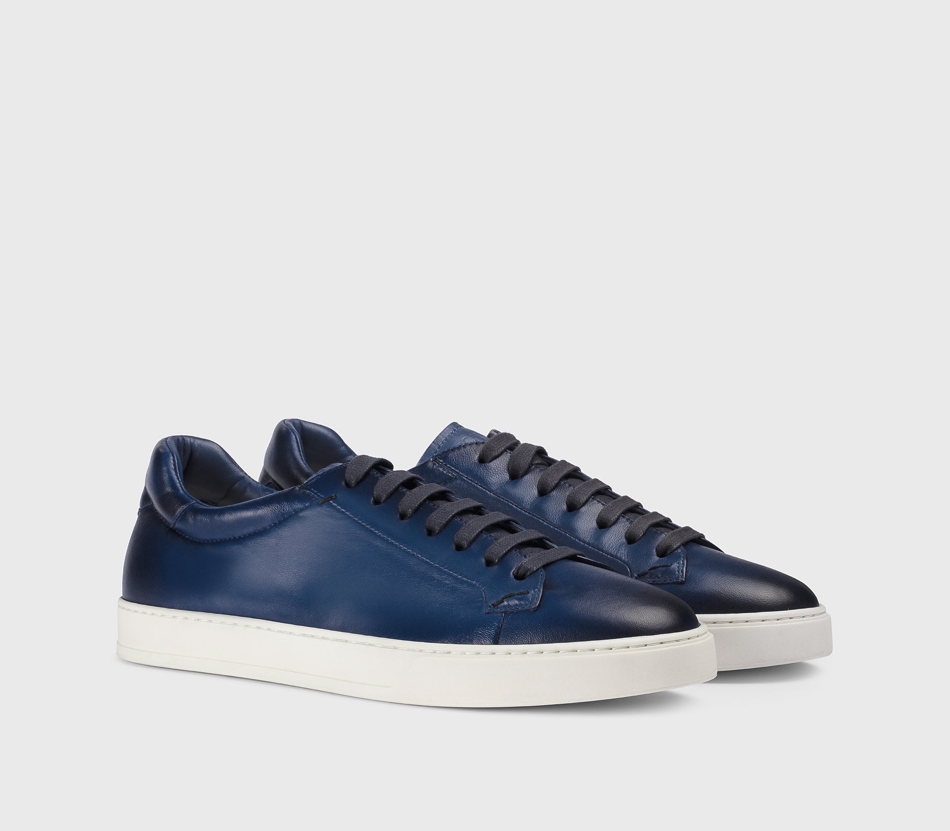 “Air force” blue leather sneaker